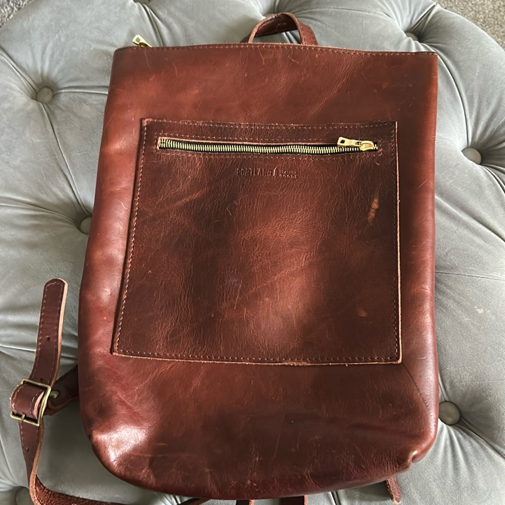 💼Portland Leather Goods Backpack 
Great backpack for traveling. Super cute!